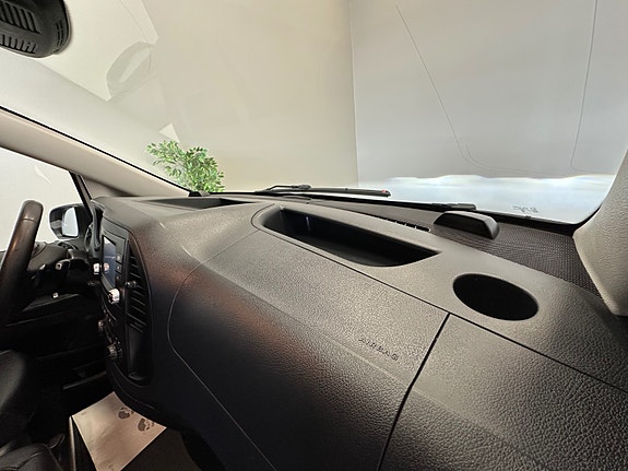Mercedes-Benz Vito 28 of 30