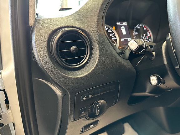 Mercedes-Benz Vito 25 of 30