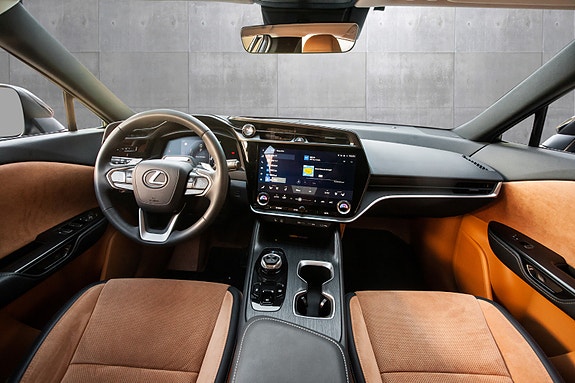 Lexus RZ450e 7 of 20