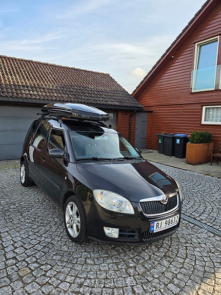 Skoda Roomster 2 of 14