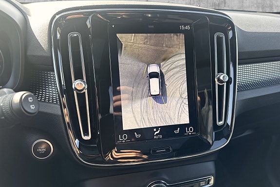 Volvo XC40 19 of 24