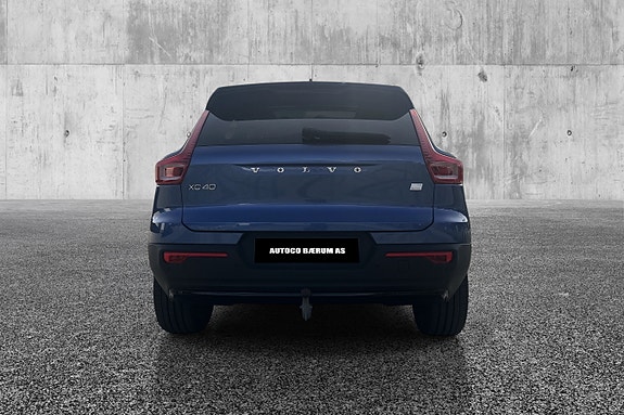 Volvo XC40 4 of 24