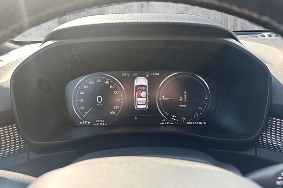 Volvo XC40 17 of 24