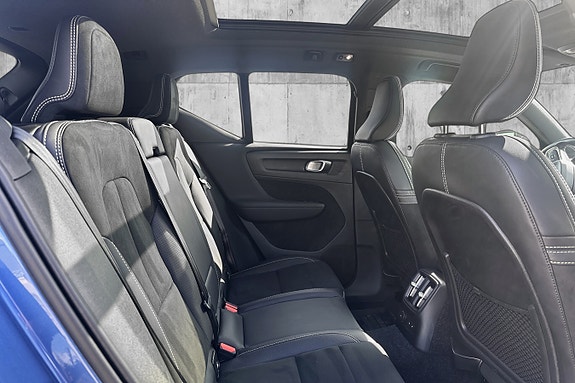 Volvo XC40 12 of 24
