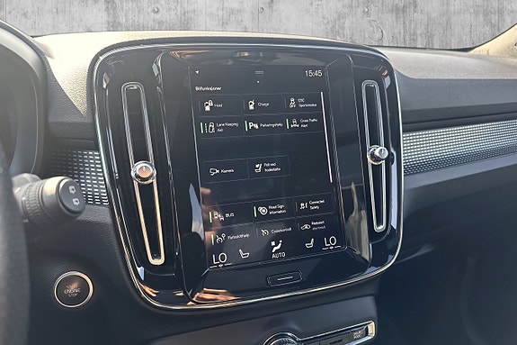 Volvo XC40 21 of 24