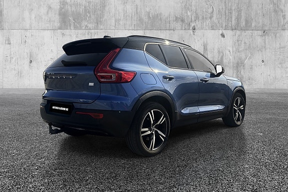 Volvo XC40 5 of 24