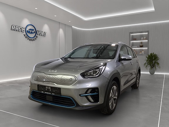 Kia Niro 2 of 24