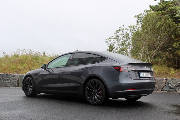 Tesla Model 3 10 of 30