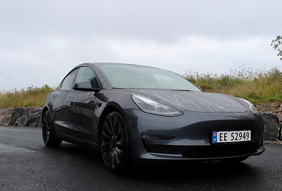 Tesla Model 3 4 of 30