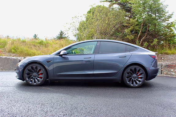 Tesla Model 3 23 of 30