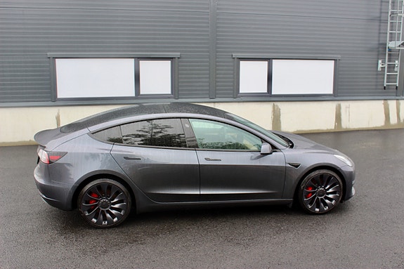 Tesla Model 3 16 of 30
