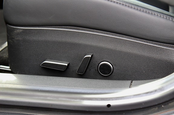 Tesla Model 3 26 of 30