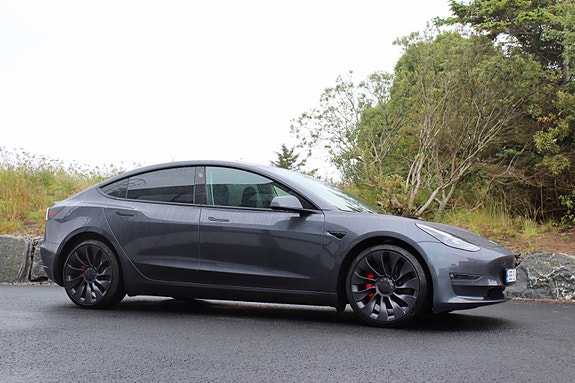 Tesla Model 3 8 of 30