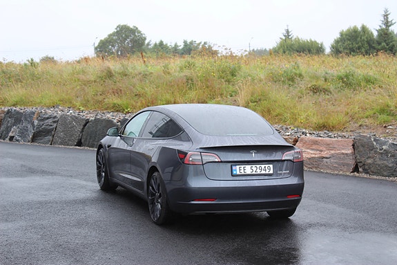 Tesla Model 3 18 of 30