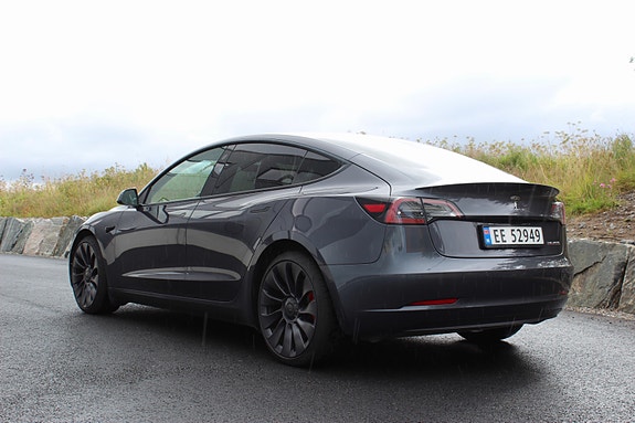 Tesla Model 3 15 of 30