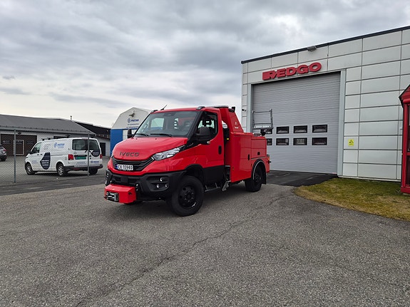 Iveco Daily  4x4 med Falkom FAW 3000 2 of 13
