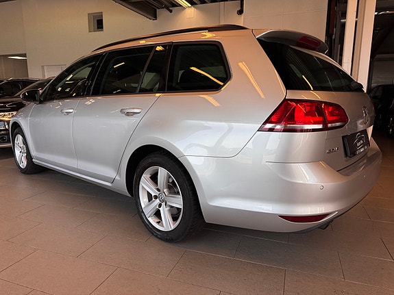 Volkswagen Golf VII 5 of 30