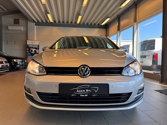 Volkswagen Golf VII 3 of 30
