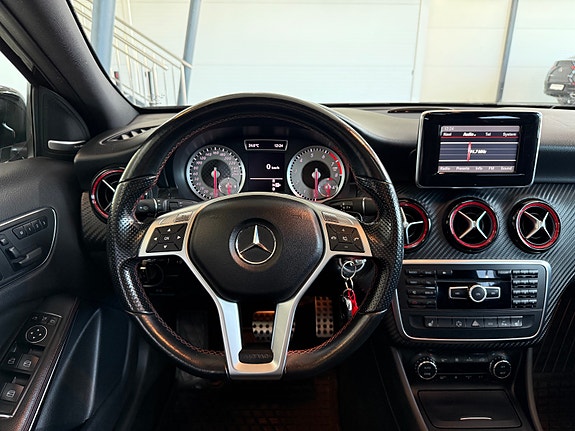 Mercedes-Benz A250 12 of 25