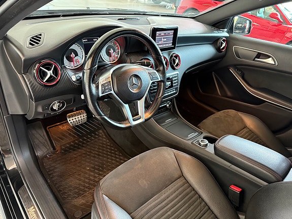 Mercedes-Benz A250 8 of 25