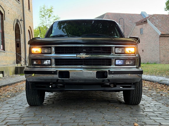 Chevrolet Suburban 6 of 30