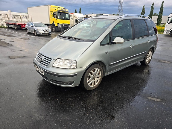 Volkswagen Sharan 3 of 19