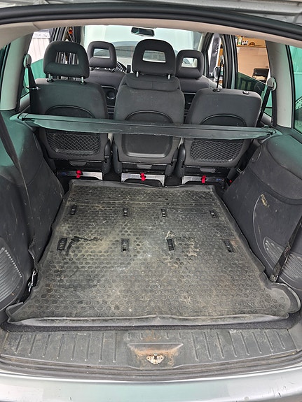 Volkswagen Sharan 13 of 19