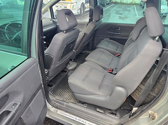 Volkswagen Sharan 8 of 19