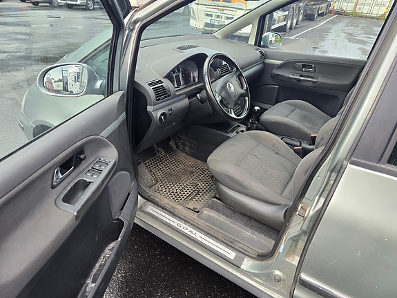 Volkswagen Sharan 7 of 19
