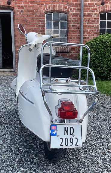 Vespa 125 Sprint 2 of 3