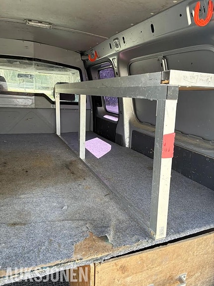 Volkswagen Caddy Maxi 22 of 24
