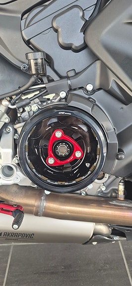 Ducati Streetfighter V2 5 of 6