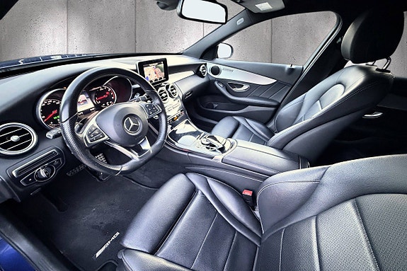 Mercedes-Benz C200 15 of 26