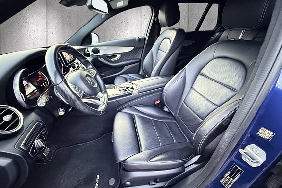 Mercedes-Benz C200 14 of 26