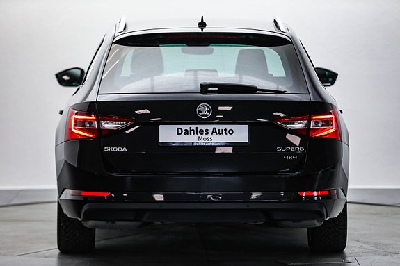 Skoda Superb 10 of 30