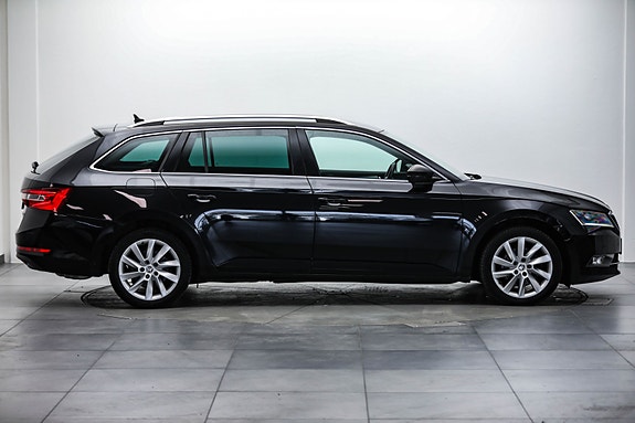 Skoda Superb 13 of 30