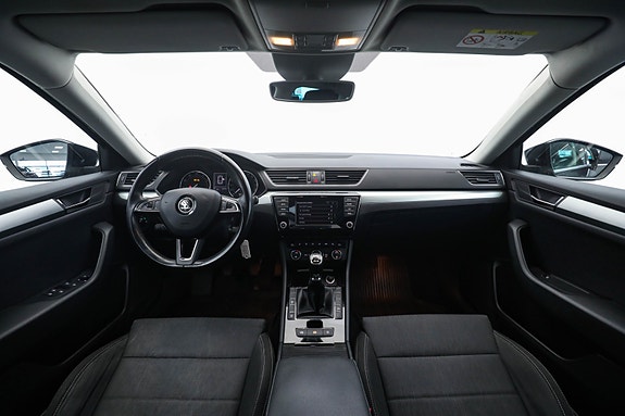 Skoda Superb 14 of 30