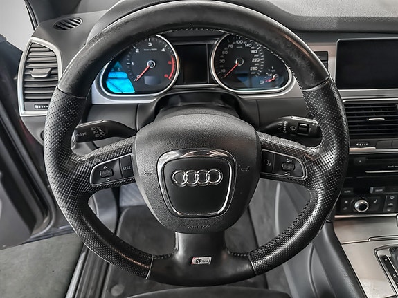 Audi Q7 14 of 30