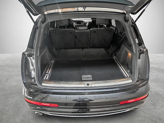 Audi Q7 27 of 30