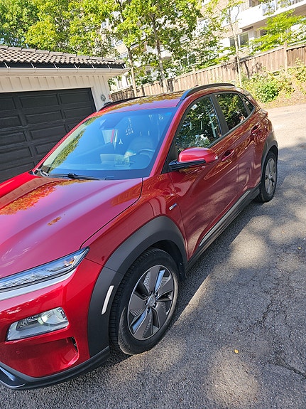 Hyundai Kona 3 of 9