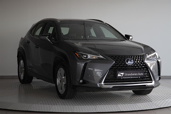 Lexus UX300e 3 of 28