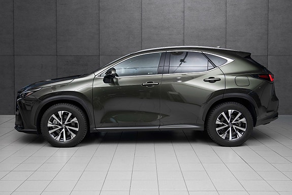 Lexus NX450h 2 of 19