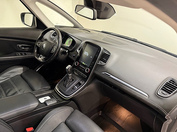 Renault Scenic 13 of 30