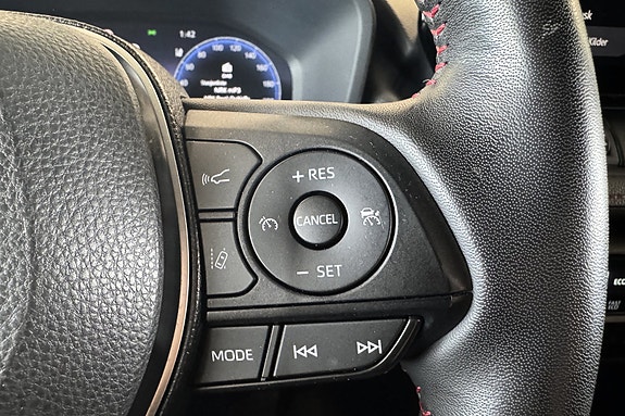 Toyota RAV4 Plug-in Hybrid 15 of 30