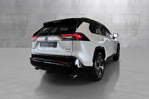 Toyota RAV4 Plug-in Hybrid 5 of 30