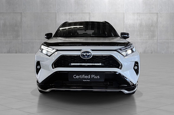 Toyota RAV4 Plug-in Hybrid 8 of 30