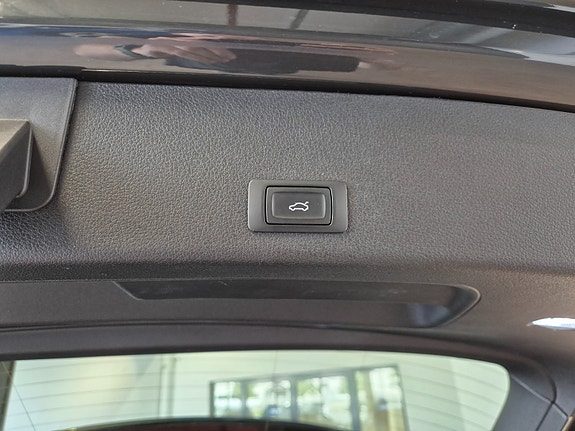 Audi e-tron 23 of 29