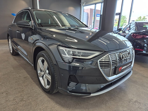 Audi e-tron 7 of 29