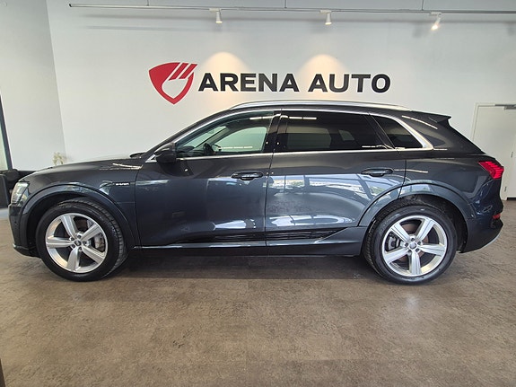 Audi e-tron 2 of 29