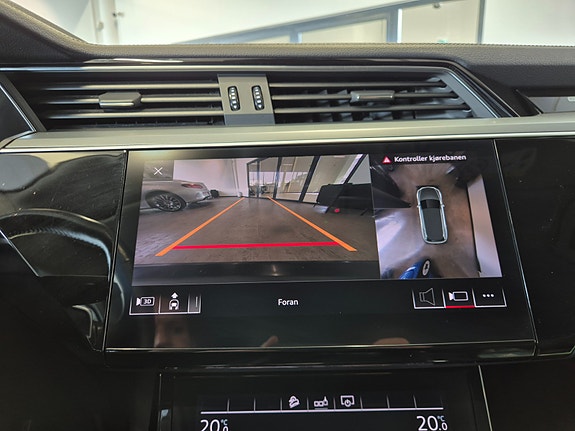 Audi e-tron 16 of 29